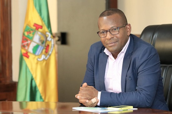 Elías Larrahondo Carabalí - Gobernador del Cauca Elías Larrahondo Carabalí - Gobernador del Cauca