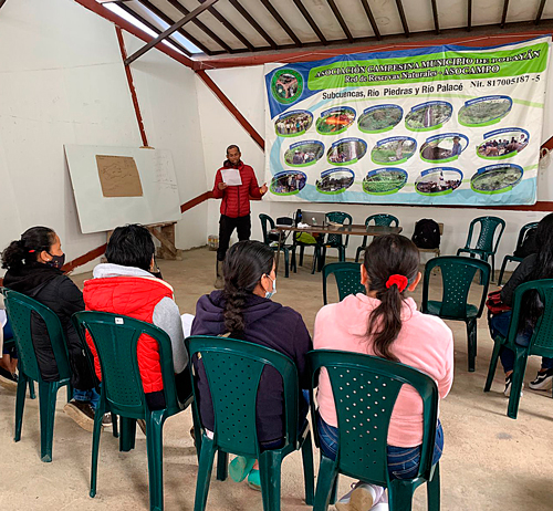 Mujeres de zonas rurales de Popayán buscan ser empresarias del campo Mujeres de zonas rurales de Popayán buscan ser empresarias del campo