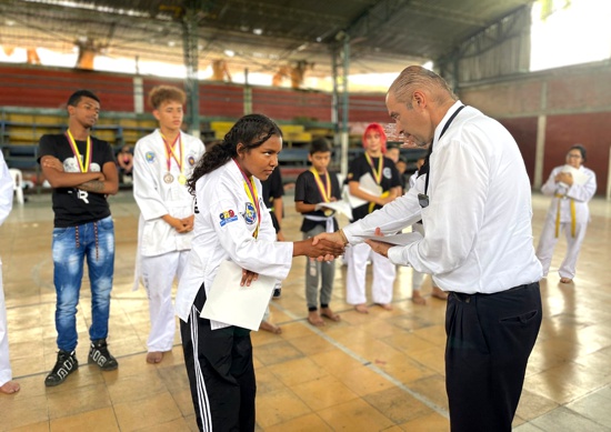 Niños taekwondistas trajeron cuatro medallas de oro para el Cauca Niños taekwondistas trajeron cuatro medallas de oro para el Cauca