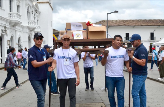 Solidaridad y fraternidad en la Procesión de la Caridad en Popayán Solidaridad y fraternidad en la Procesión de la Caridad en Popayán