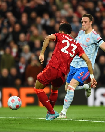 Vea el gol de Luis Díaz frente al Manchester United en Inglaterra Vea el gol de Luis Díaz frente al Manchester United en Inglaterra