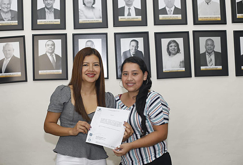 Beneficiarias de “Mil Mujeres” formalizan sus emprendimientos en Popayán Beneficiarias de “Mil Mujeres” formalizan sus emprendimientos en Popayán