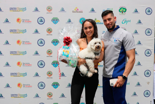 Premiación al perro más criollo. Premiación al perro más criollo.