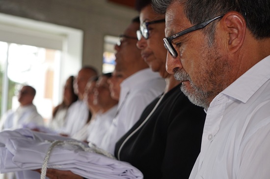 Imposición del alba a candidatos a ministerios laicales
