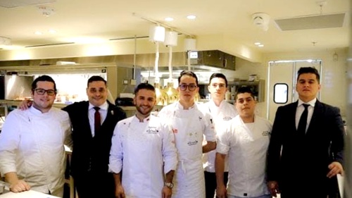 Chef Patojo se destaca en uno de los mejores restaurantes del mundo Chef Patojo se destaca en uno de los mejores restaurantes del mundo