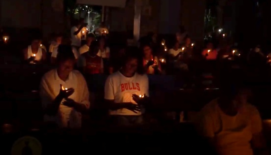 Jóvenes portejadeños iluminan las calles y sus corazones por Dios