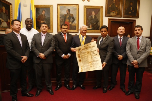 Que me juzguen por los resultados: López Castrillón