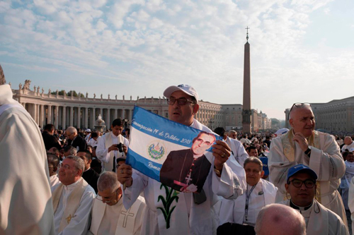 Papa Francisco: “No a un mundo dividido entre potencias en conflicto” Papa Francisco: “No a un mundo dividido entre potencias en conflicto”
