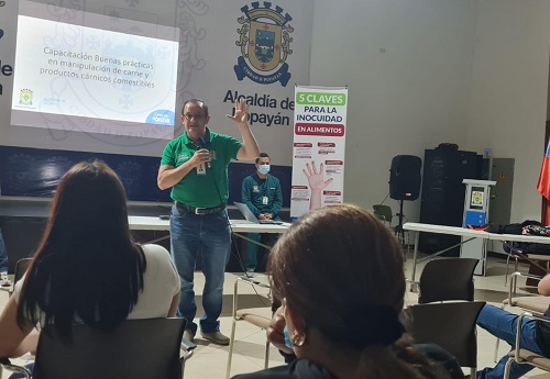 Capacitaciones para reducir los riesgos en el consumo de alimentos cárnicos Capacitaciones para reducir los riesgos en el consumo de alimentos cárnicos