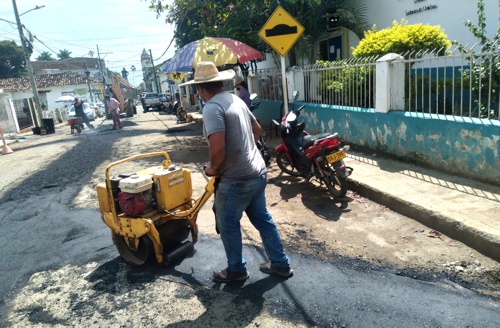 Emquilichao inicia bacheo en vías afectadas por reparaciones