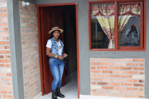 Minvivienda entregó 75 viviendas rurales a familias indígenas del Cauca Minvivienda entregó 75 viviendas rurales a familias indígenas del Cauca