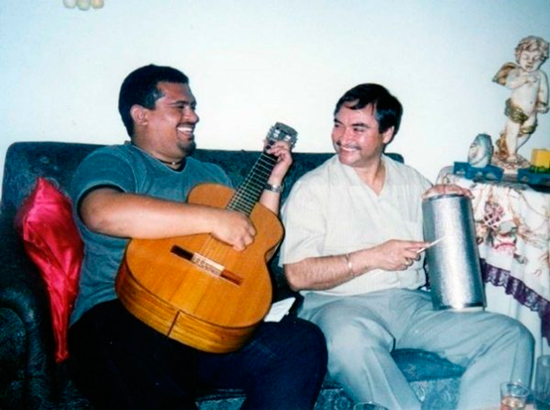 Muriel con Erick Escobar. Muriel con Erick Escobar.