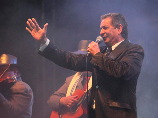Darío Gómez: Amante de la vida y cantante del dolor Darío Gómez: Amante de la vida y cantante del dolor