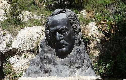 ACERCA DE GIBRÁN ACERCA DE GIBRÁN