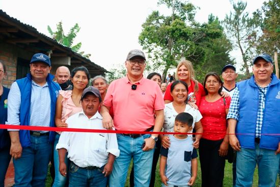 120 familias al norte de Popayán, ya cuentan con agua potable 120 familias al norte de Popayán, ya cuentan con agua potable