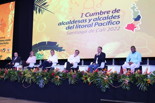 Presidente Petro se encuentra con los alcaldes del Pacífico Presidente Petro se encuentra con los alcaldes del Pacífico