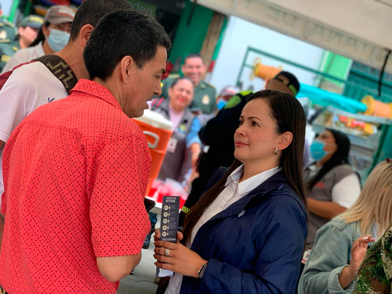Inició la tercera fase de "Mil Mujeres" trabajando desde casa