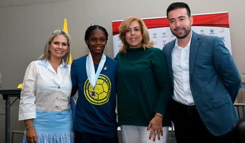 Selección de Fútbol Femenina fue exaltada por la gobernación del Valle Selección de Fútbol Femenina fue exaltada por la gobernación del Valle