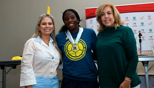 Selección de Fútbol Femenina fue exaltada por la gobernación del Valle Selección de Fútbol Femenina fue exaltada por la gobernación del Valle