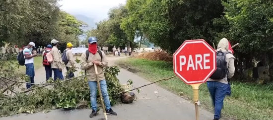 Tierras, cultivos, etnias y violencia en el norte del Cauca Tierras, cultivos, etnias y violencia en el norte del Cauca