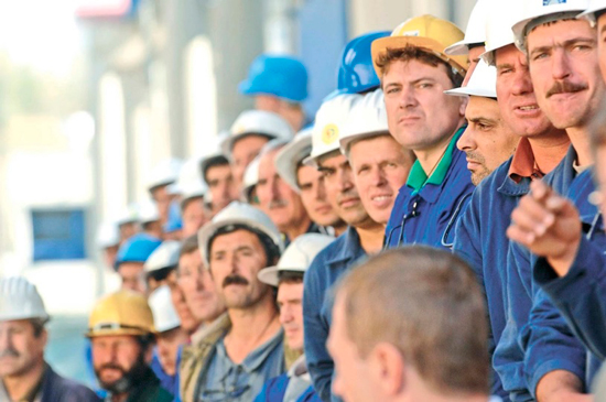Los contratistas son explotados laboralmente en Colombia Los contratistas son explotados laboralmente en Colombia