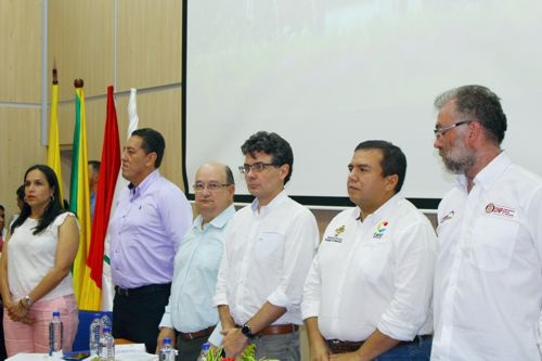 El ministro de Salud, Alejandro Gaviria, validó formalmente en Santander de Quilichao, el cierre financiero, el nuevo proyecto técnico arquitectónico y la disponibilidad del lote para la construcción del nuevo hospital en presencia del gobernador del Cauca, Óscar Rodrigo Campo Hurtado; el alcalde Álvaro Mendoza Bermúdez, la secretaria de Salud de Cauca, Lucy Amparo Guzmán González; entre otros personajes. El ministro de Salud, Alejandro Gaviria, validó formalmente en Santander de Quilichao, el cierre financiero, el nuevo proyecto técnico arquitectónico y la disponibilidad del lote para la construcción del nuevo hospital en presencia del gobernador del Cauca, Óscar Rodrigo Campo Hurtado; el alcalde Álvaro Mendoza Bermúdez, la secretaria de Salud de Cauca, Lucy Amparo Guzmán González; entre otros personajes.