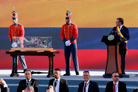 Y al final, la espada de Bolívar volvió a manos del pueblo