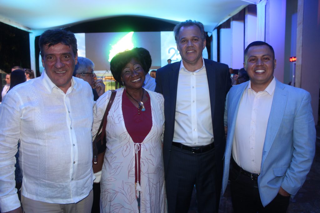 25 años de progreso y desarrollo para la región 25 años de progreso y desarrollo para la región
