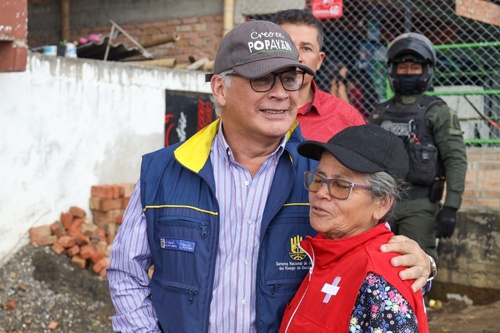 Alcaldía de Popayán entregó ayudas a población afectada por lluvias Alcaldía de Popayán entregó ayudas a población afectada por lluvias