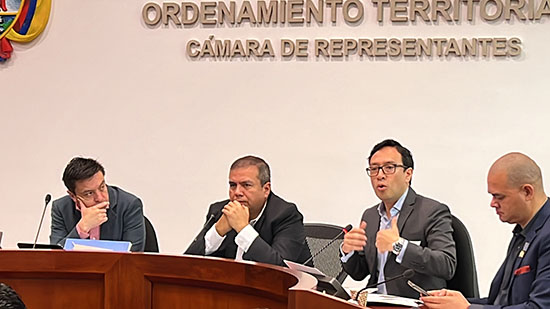 Comisión de los Derechos Humanos, el inicio de la paz en Colombia Comisión de los Derechos Humanos, el inicio de la paz en Colombia