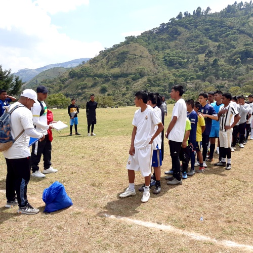 Cuatro futbolistas de Jambaló aspiran jugar en la Selección Cauca Cuatro futbolistas de Jambaló aspiran jugar en la Selección Cauca
