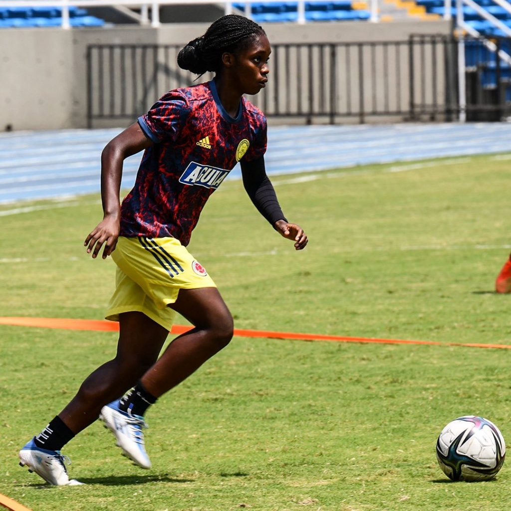 El futbol femenino se toma la ciudad