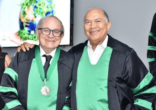 Gardeazábal recibió honoris causa de la Universidad Simón Bolívar Gardeazábal recibió honoris causa de la Universidad Simón Bolívar