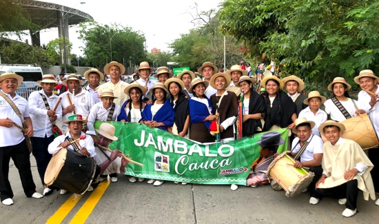 Jambaló destacó su cultura indígena a través de la música y la danza Jambaló destacó su cultura indígena a través de la música y la danza