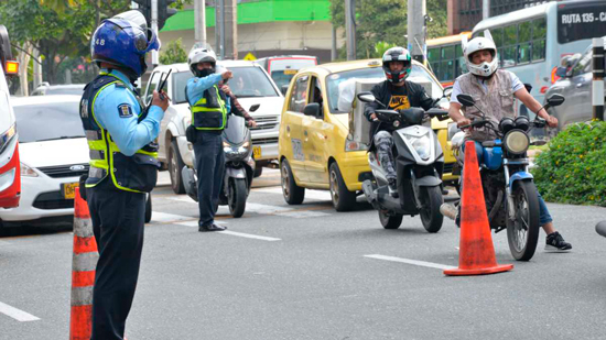 La violencia azota a Colombia La violencia azota a Colombia