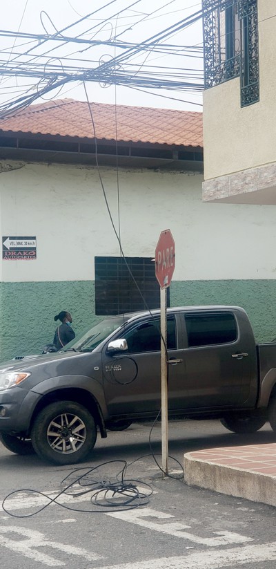 Los espacios públicos también fueron invadidos