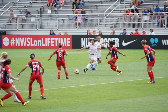 El futbol femenino crece en popularidad en Latinoamérica