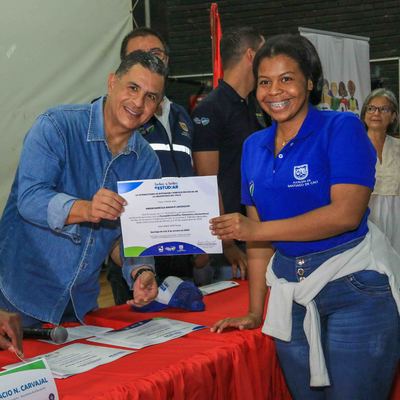 685 jóvenes finalizaron con éxito su formación académica