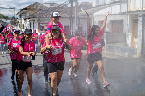 Con éxito finalizó la Media Maratón Marea Rosa Con éxito finalizó la Media Maratón Marea Rosa
