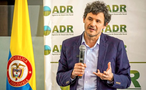 La paz total se materializa en el campo