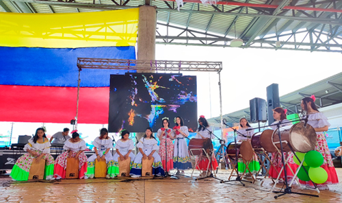 La danza, la música y el arte en Guayacanes La danza, la música y el arte en Guayacanes