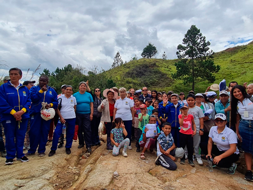 Organismos de socorro atienden emergencias  por las lluvias