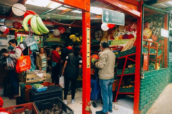 Pagos QR y microcréditos rotativos se convierten en los mayores aliados de las tiendas de barrio Pagos QR y microcréditos rotativos se convierten en los mayores aliados de las tiendas de barrio