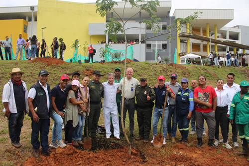 Sembrando árboles y esperanza en Quilichao