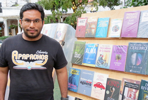 Si la gente no se acerca a los libros Si la gente no se acerca a los libros