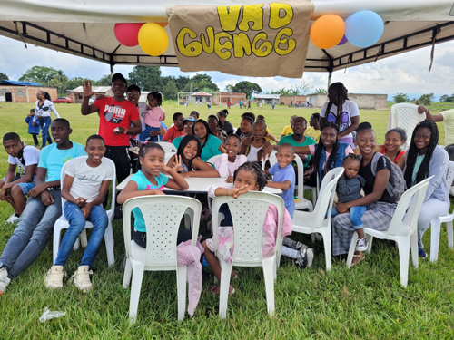 Alimento, comunidad y baile en Puerto Tejada Alimento, comunidad y baile en Puerto Tejada