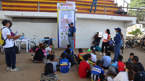 Bici-destrezas entregó kits de seguridad a niños Quilichagueños Bici-destrezas entregó kits de seguridad a niños Quilichagueños