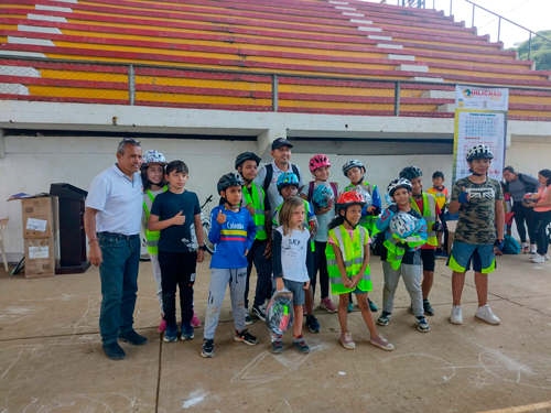 Bici-destrezas entregó kits de seguridad a niños Quilichagueños