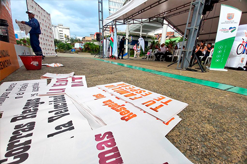 carteles del homenaje