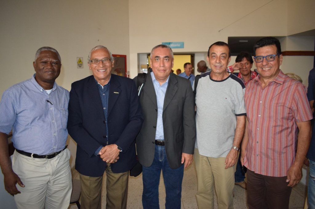 Asistentes al foro Asistentes al foro